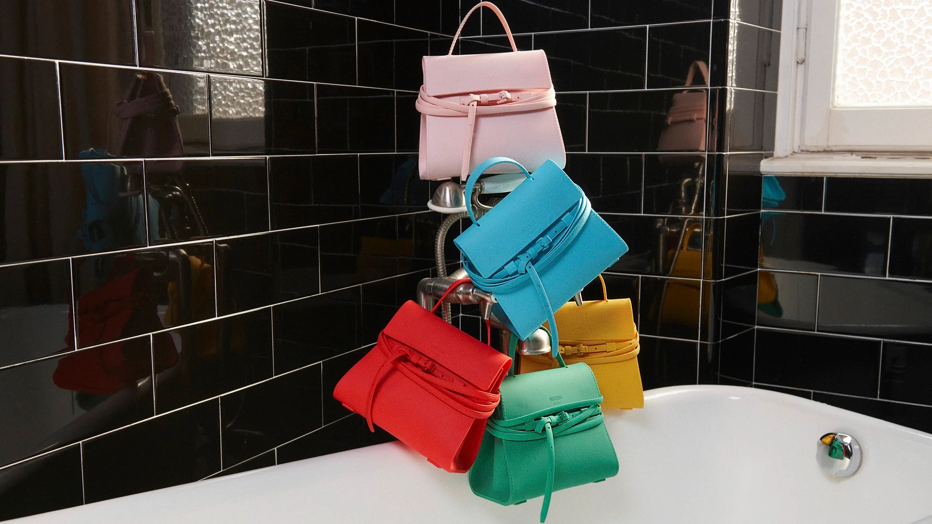 Bold Fashion, Iconic Style